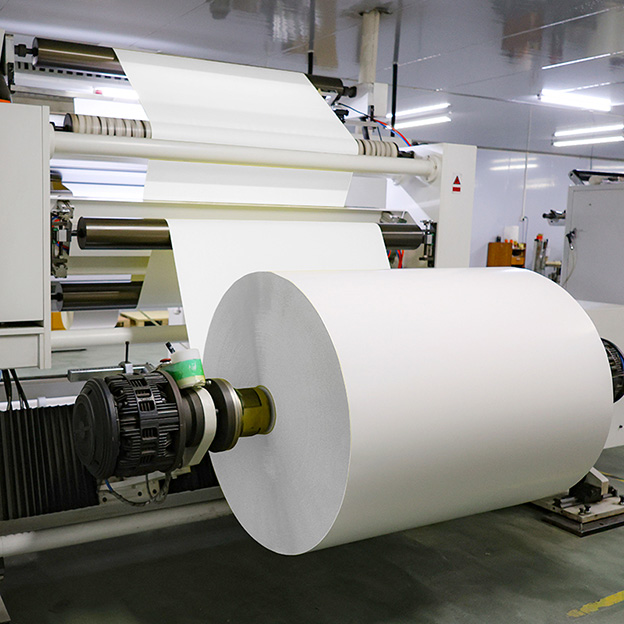 Factory Wholesale 80gsm Semi Gloss Self Adhesive Paper Labels Sticker in Jumbo Rolls Packaging Label