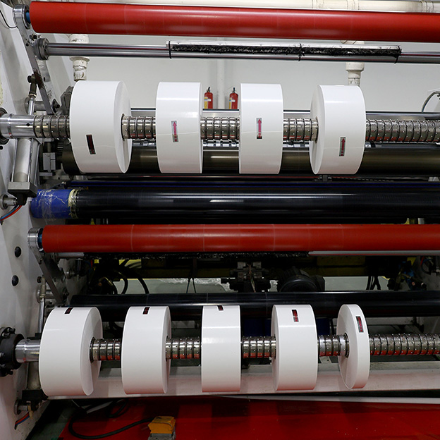PVC Gloss White Label Stock Self Adhesive Paper Polyester Sticker Vinyl Label Paper Jumbo Roll Self Adhesive Label Roll