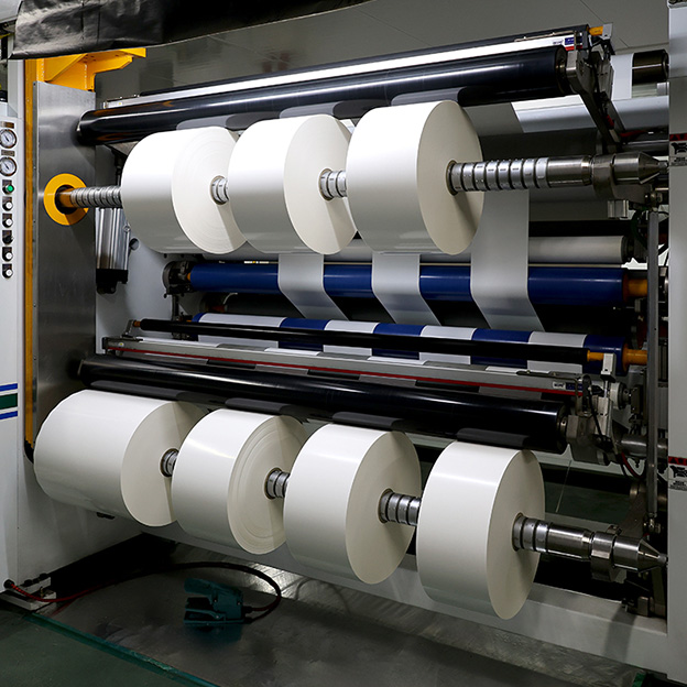 Hot Sale 60 Micron Gloss White PP Jumbo Roll Self Adhesive Label Packaging for Label Printing