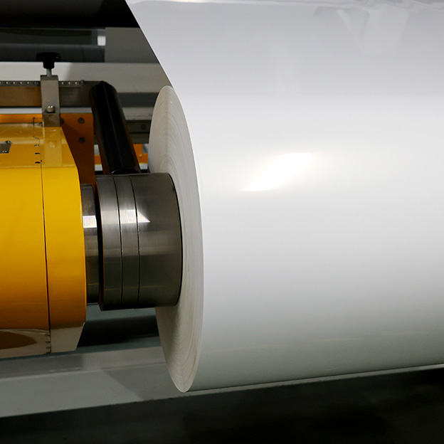 Hot Sale 60 Micron Gloss White PP Jumbo Roll Self Adhesive Label Packaging for Label Printing